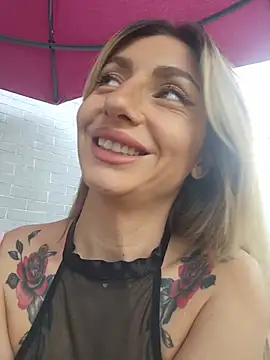 Snapshot of SofiaLace chatting on 06.21.26 SofiaLace online show from 06.21.26
