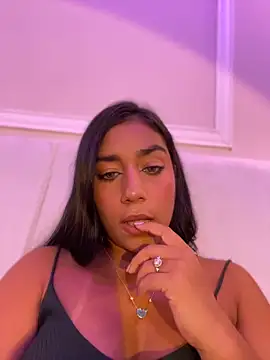 SaryJonex online show from 04.30.26