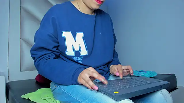 Valentina js online show from 06.18.26