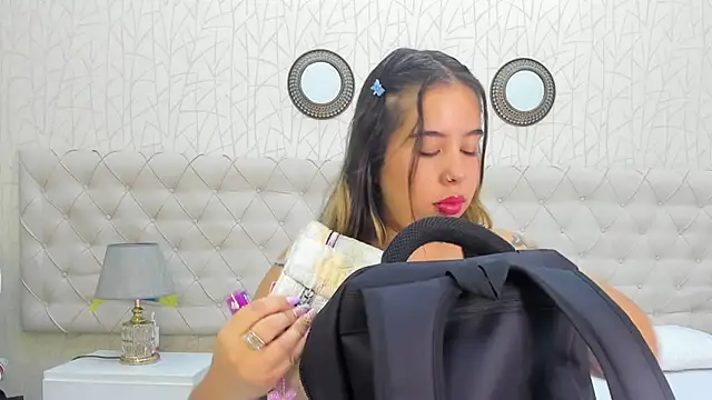 AnairaNova online show from 05.23.26