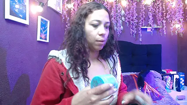 Snapshot of monik299 chatting on 05.26.26 monik299 online show from 05.26.26