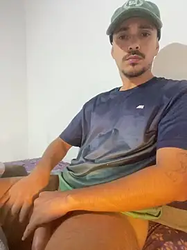 Snapshot of xxxranier chatting on 04.29.26 xxxranier online show from 04.29.26