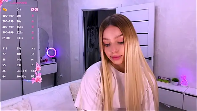 Mooniesiesita online show from 06.13.26