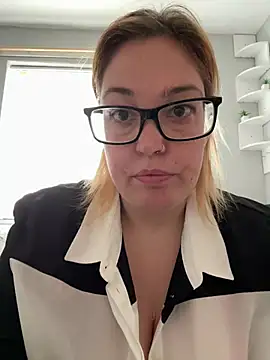 SecretRavenXO online show from 06.12.26