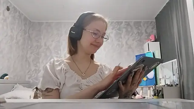 MyungWormington online show from 04.25.26