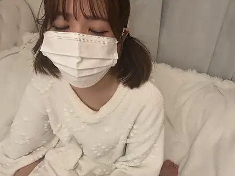 hiyo vv  online show from 04.24.26