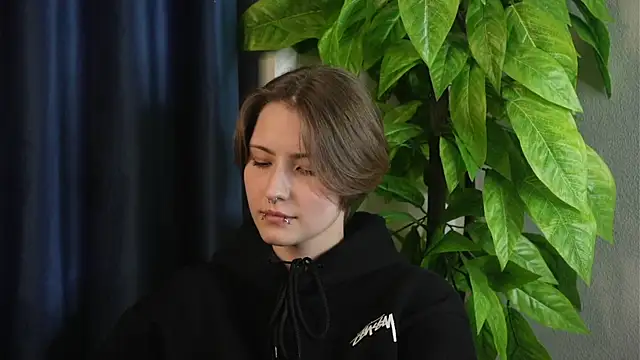 PalmiraHoyman online show from 04.24.26