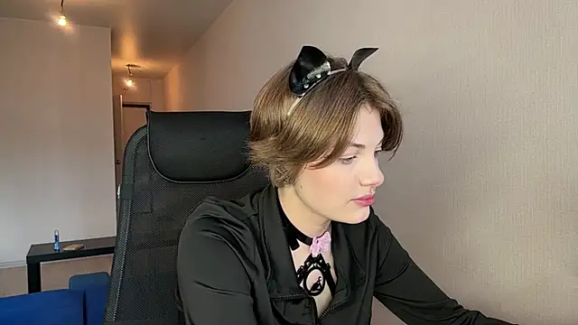 Snapshot of LinaFlamie chatting on 06.05.26 LinaFlamie online show from 06.05.26