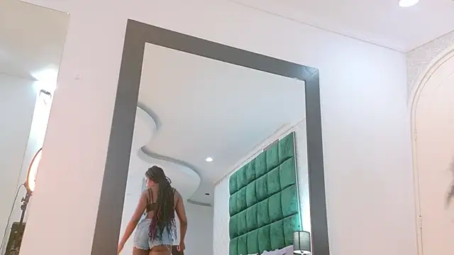Elektradoll1 online show from 05.19.26