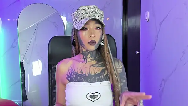Lucy Doll8 online show from 06.15.26