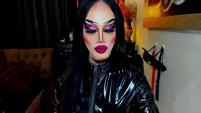 Snapshot of lubottarah chatting on 05.18.26 lubottarah online show from 05.18.26