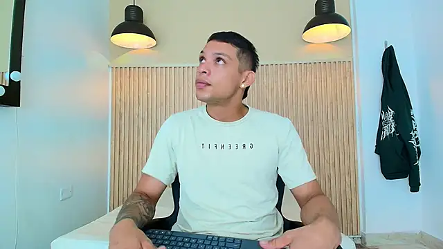 Snapshot of Brandon_Mercuri chatting on 05.19.26 Brandon Mercuri online show from 05.19.26