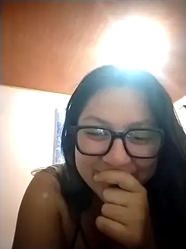 CurvyLensBabe online show from 04.30.26