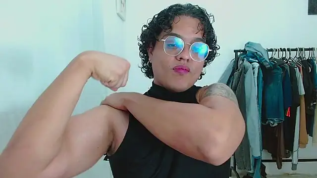 Snapshot of Diane_exotic chatting on 05.19.26 Diane exotic online show from 05.19.26