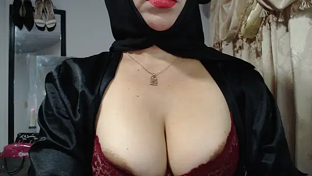 Snapshot of nadia__abaud chatting on 07.06.26 nadia abaud online show from 07.06.26