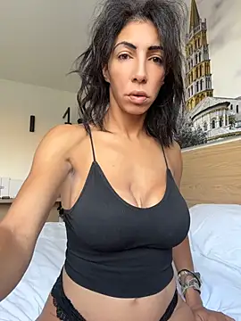Yasmiinee online show from 07.21.26