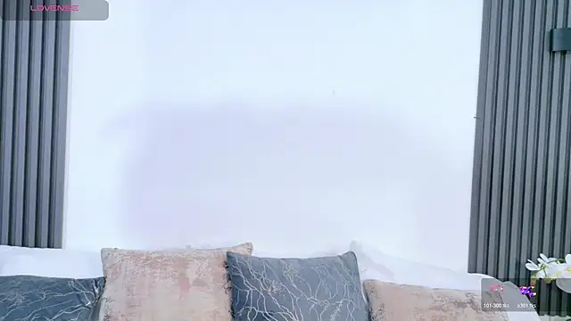 AbrilCollins online show from 06.11.26