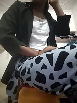 ESHA-LOVE online show from 05.04.26