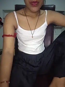 ESHA-LOVE online show from 06.10.26