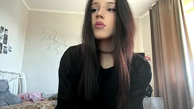 LouisePavlides online show from 05.03.26