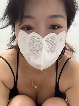Snapshot of milkwine chatting on 06.30.26 milkwine online show from 06.30.26