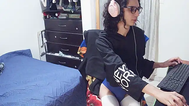hxxyro1 online show from 04.29.26