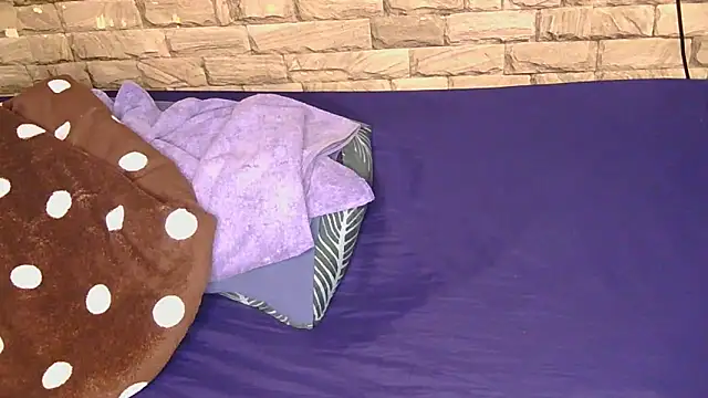 Sweethoneyglow online show from 06.12.26
