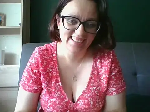 Snapshot of sensual_paris chatting on 06.29.26 sensual paris online show from 06.29.26