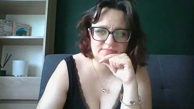 Snapshot of sensual_paris chatting on 07.08.26 sensual paris online show from 07.08.26