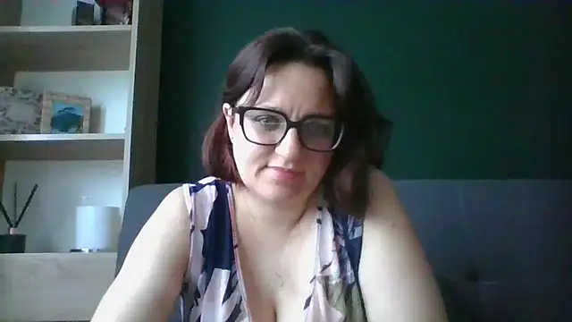 Snapshot of sensual_paris chatting on 07.16.26 sensual paris online show from 07.16.26