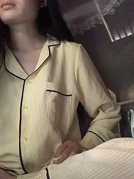 Snapshot of Sury-babyy chatting on 05.02.26 Sury-babyy online show from 05.02.26