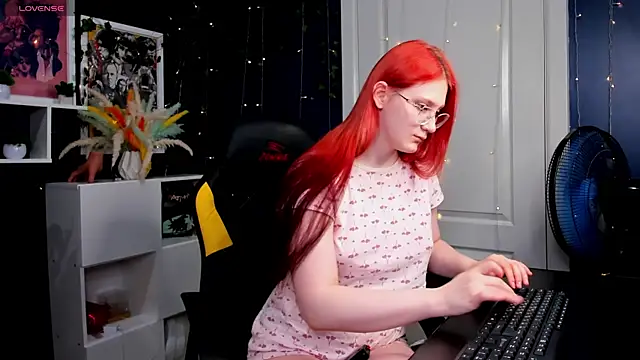 Queen Milena online show from 06.25.26
