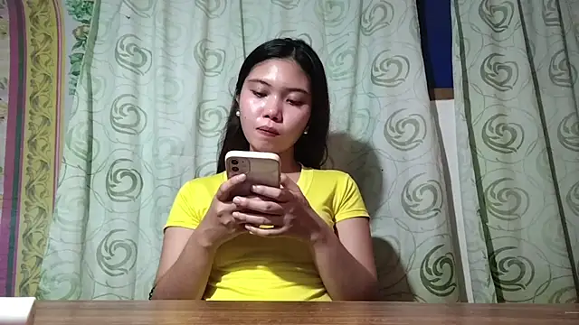 Snapshot of RegenaKhanponaphan chatting on 05.22.26 RegenaKhanponaphan online show from 05.22.26