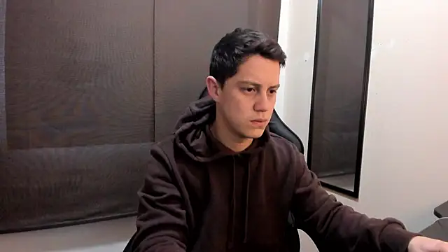 Snapshot of KendricTorres chatting on 07.03.26 KendricTorres online show from 07.03.26