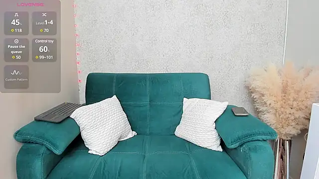 paolarey online show from 02.19.25