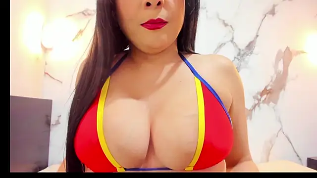 LauraCollinss online show from 06.17.26