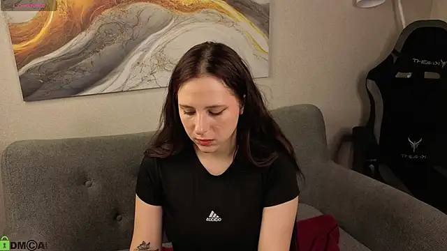 Julia Shyy online show from 05.13.26