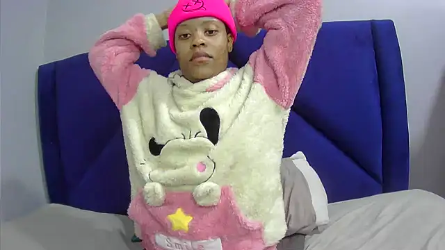 Snapshot of TheSexyBibi chatting on 06.20.26 TheSexyBibi online show from 06.20.26