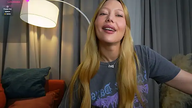  Mila Luna  online show from 06.06.26