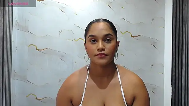 Snapshot of Liaa_cams chatting on 06.22.26 Liaa cams online show from 06.22.26