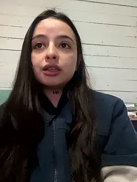 Snapshot of danitauwu chatting on 06.17.26 danitauwu online show from 06.17.26