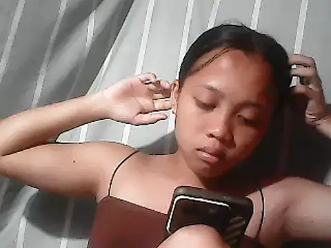 Yours AsianPinayGirl18 online show from 06.08.26