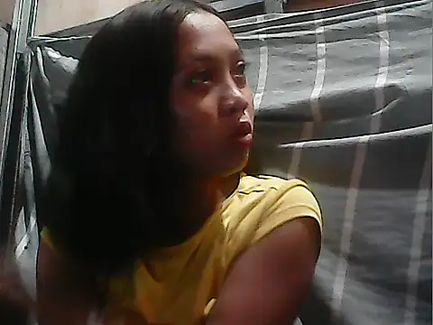 Snapshot of Yours_AsianPinayGirl18 chatting on 06.30.26 Yours AsianPinayGirl18 online show from 06.30.26