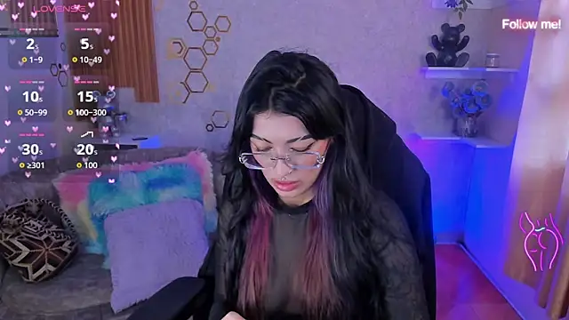 mia smoke  online show from 06.09.26
