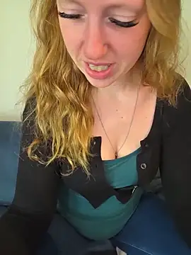 Snapshot of SweetGermanAlina chatting on 06.29.26 SweetGermanAlina online show from 06.29.26