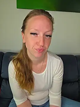 Snapshot of SweetGermanAlina chatting on 07.05.26 SweetGermanAlina online show from 07.05.26