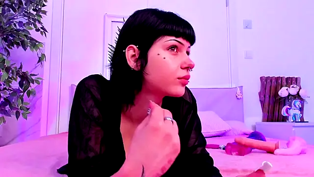 Ashley Alt online show from 08.05.26