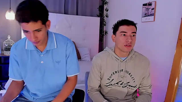 Snapshot of Alejo-and-Thiago chatting on 06.04.26 Alejo-and-Thiago online show from 06.04.26