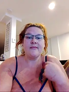 petitelionne1 online show from 05.24.26