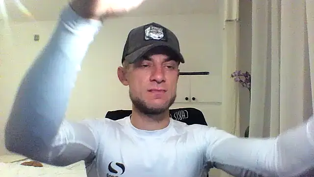Snapshot of AlbertoVIP23 chatting on 04.30.26 AlbertoVIP23 online show from 04.30.26